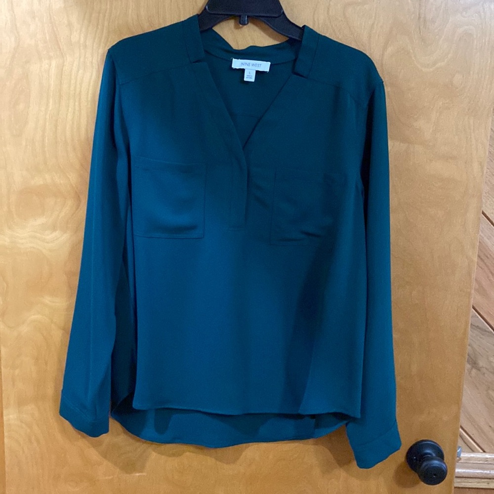 Nine West L Top EUC